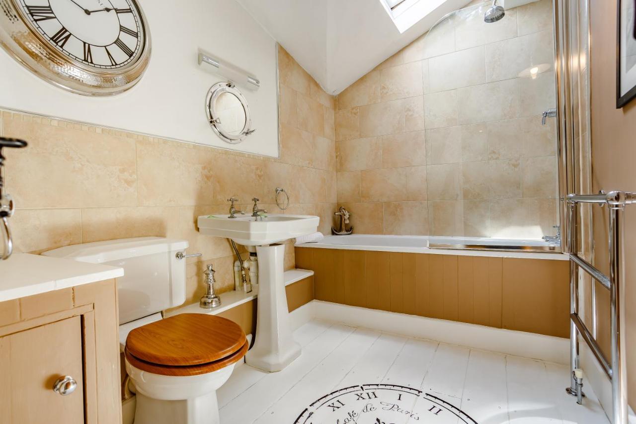 Broadrock Accommodation - Clock Cottage Chepstow Εξωτερικό φωτογραφία